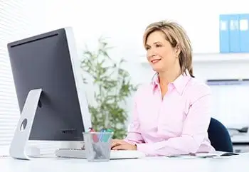 Patient using online registration, dental registration online
